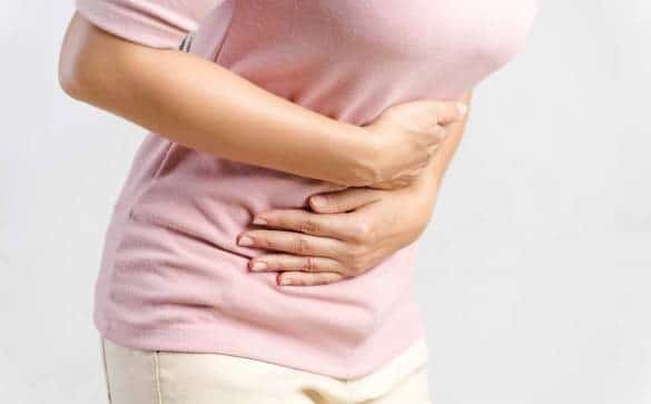Triệu chứng bệnh thiếu máu mạc treo phổ biến nhất là đau bụng đột ngột hoặc đau sau khi ăn. 