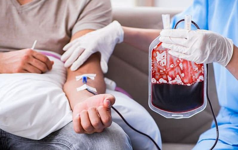 Truyền máu là cần thiết ở người bệnh thiếu máu mạc treo.